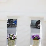 Bed & Breakfast Vouros Palace Masouri