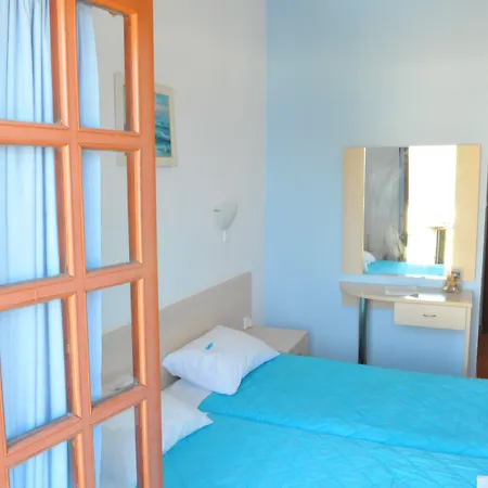 Vouros Bed & Breakfast 3*