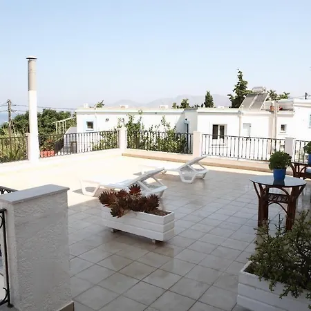 Vouros Bed & Breakfast