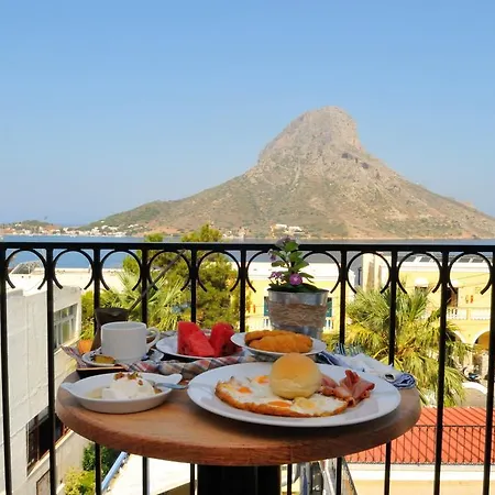 Vouros Palace 3* Masouri