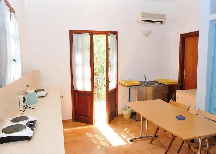 Vouros Palace Bed & Breakfast Masouri