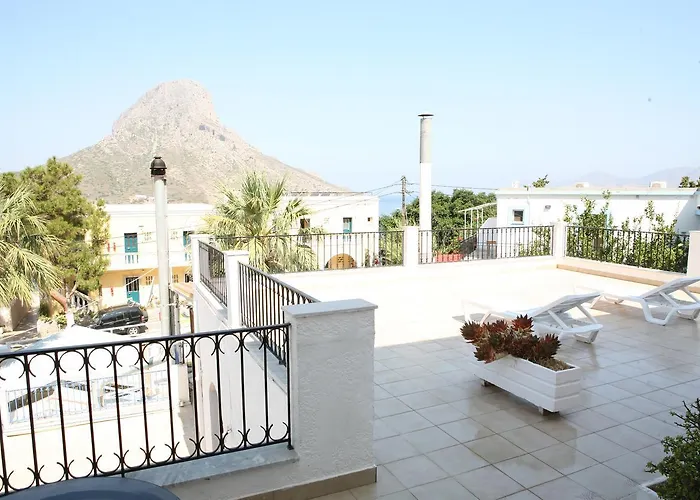 Vouros Palace Bed & Breakfast 3*